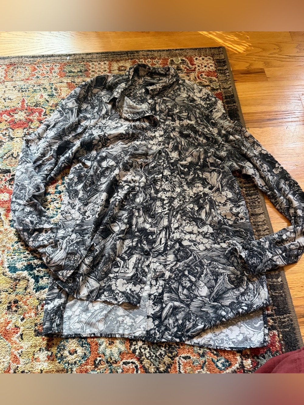 H&M Renaissance etching print shirt